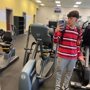 Meet your Posher, Diego